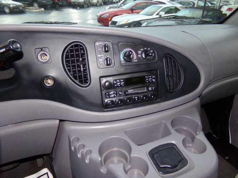 2001 Ford E-Series E-350 SD XL