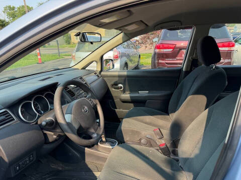 2010 Nissan Versa 1.8 S