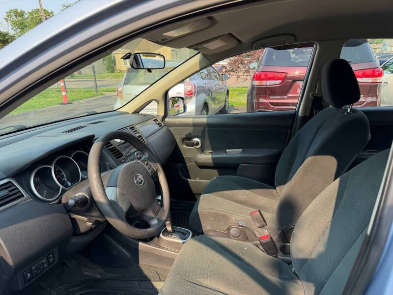 2010 Nissan Versa 1.8 S