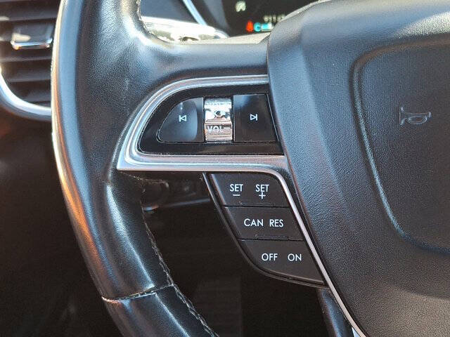 2019 Lincoln Nautilus Select