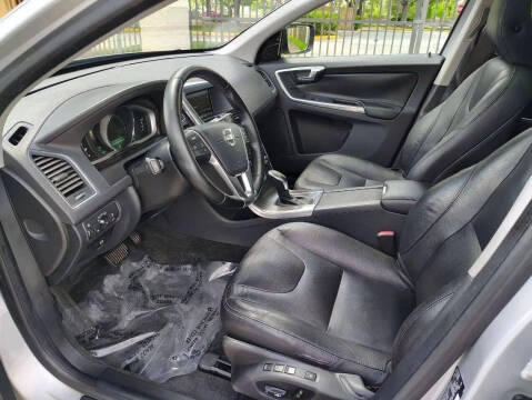 2015 Volvo XC60 T5 Drive-E Premier