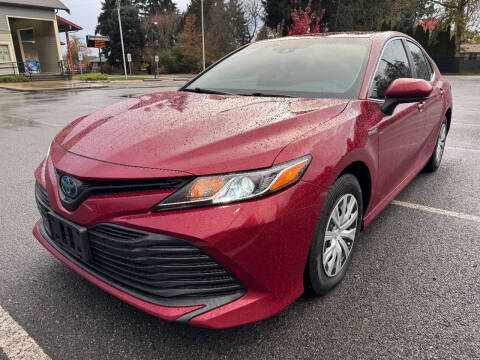 2020 Toyota Camry Hybrid LE