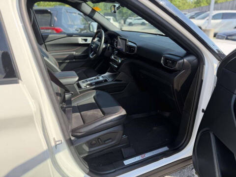 2023 Ford Explorer ST-Line