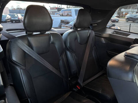 2018 Volvo XC90 T6 R-Design