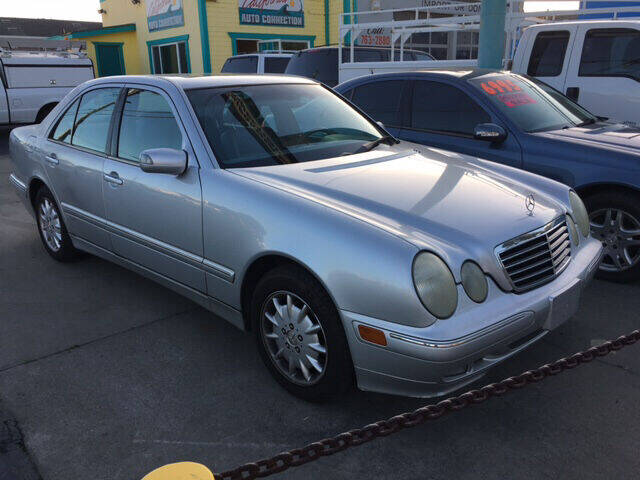 Silver 2001 Mercedes-Benz E-Class E 320 E 320 4dr Sedan 1