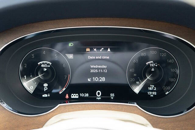 2023 Bentley Bentayga 16