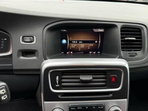 2018 Volvo V60 Cross Country T5 Premier