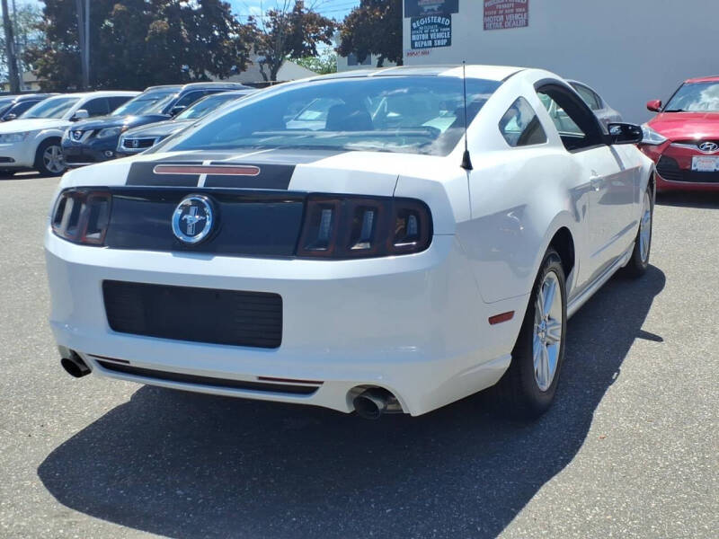 2013 Ford Mustang V6