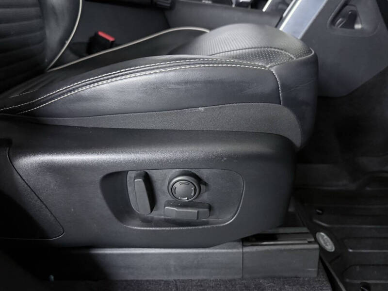 2022 Land Rover Discovery P360 HSE R-Dynamic