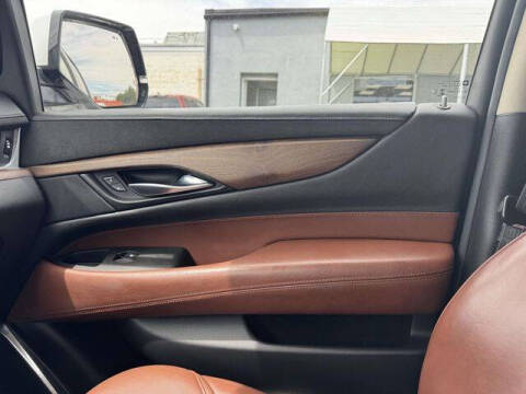 2020 Cadillac Escalade Luxury