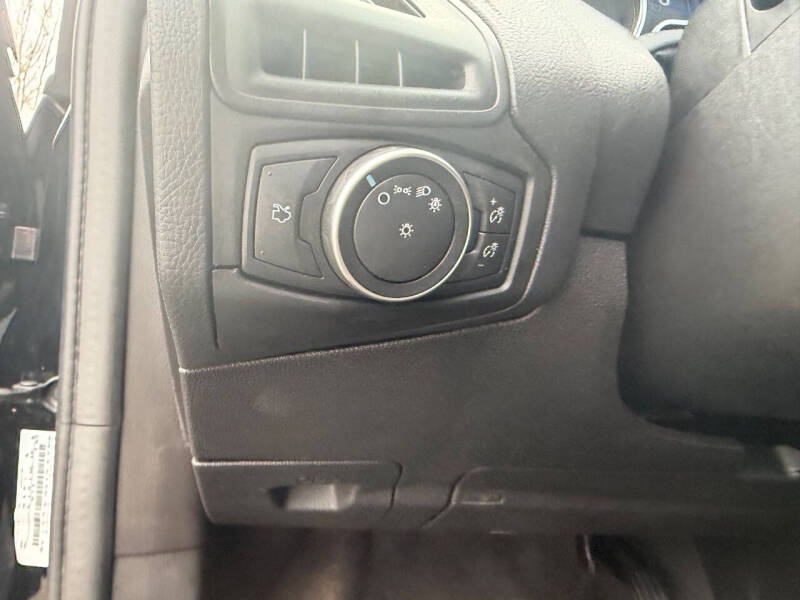 2018 Ford Focus SE - Photo 22