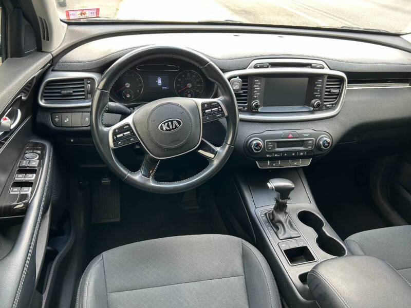 2019 Kia Sorento LX