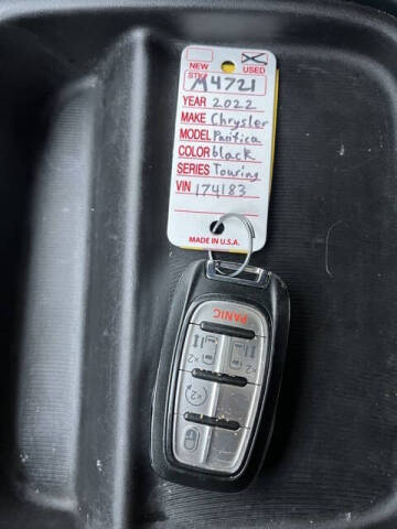 2022 Chrysler Pacifica Touring