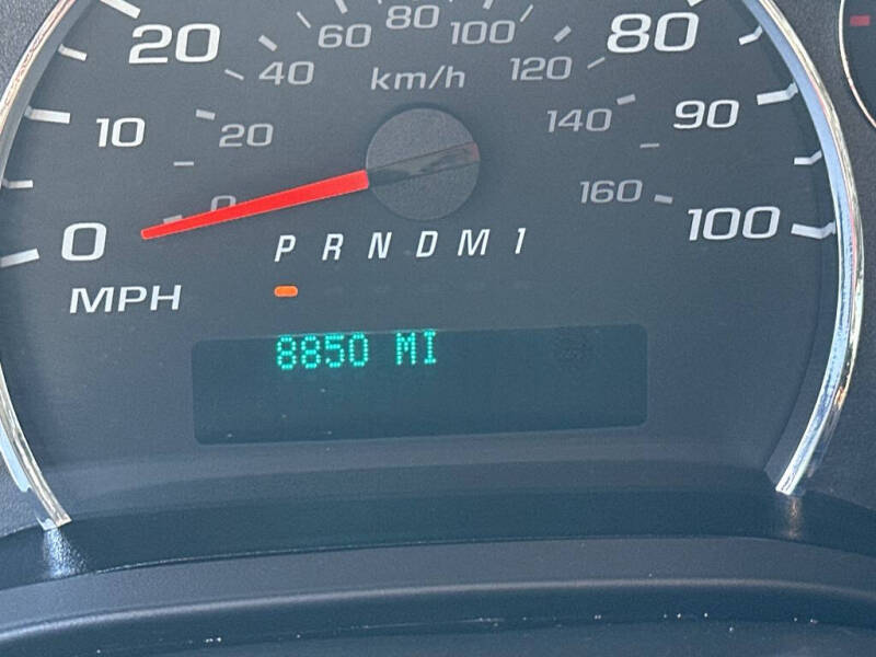 2025 Chevrolet Express LT 3500