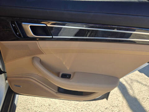 2018 Porsche Panamera