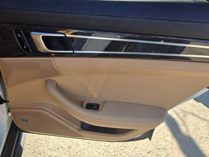 2018 Porsche Panamera