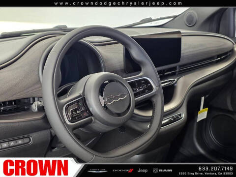 2025 FIAT 500e Giorgio Armani