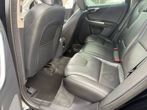 2016 Volvo XC60 T5 Platinum