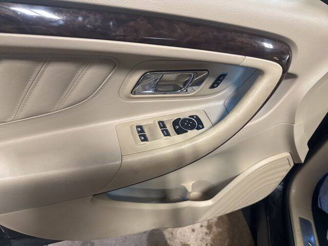 2019 Ford Taurus Limited