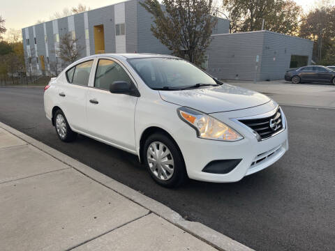 2015 Nissan Versa 1.6 S Plus