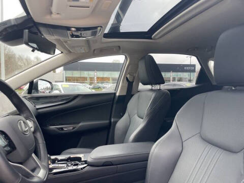 2025 Lexus NX 350h Premium