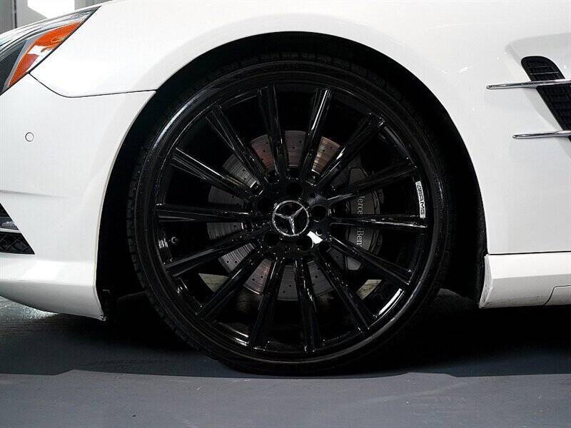 2015 Mercedes-Benz SL-Class 15