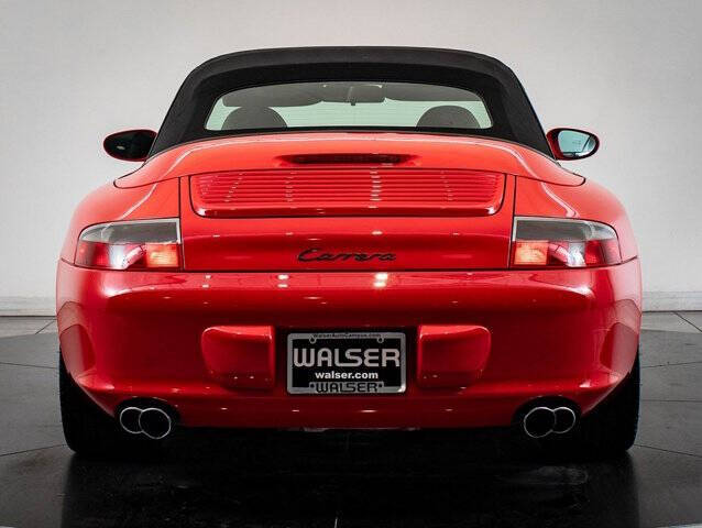 2004 Porsche 911 Carrera 4