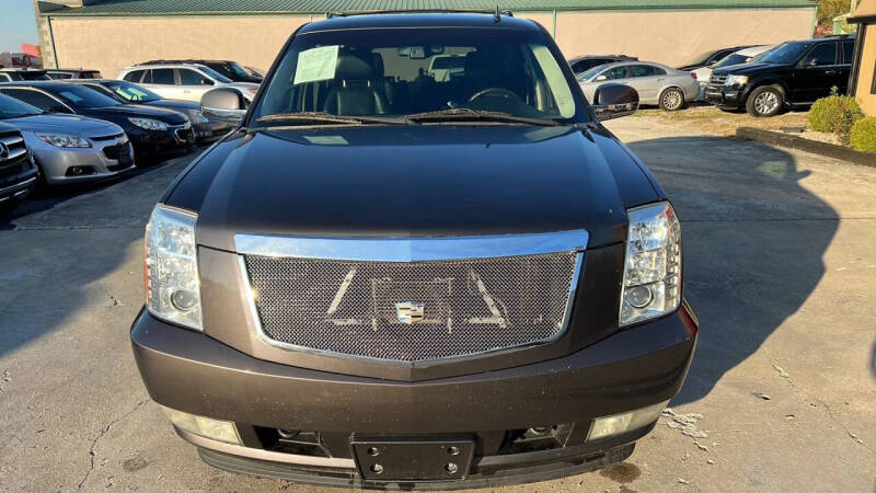 2011 Cadillac Escalade Luxury