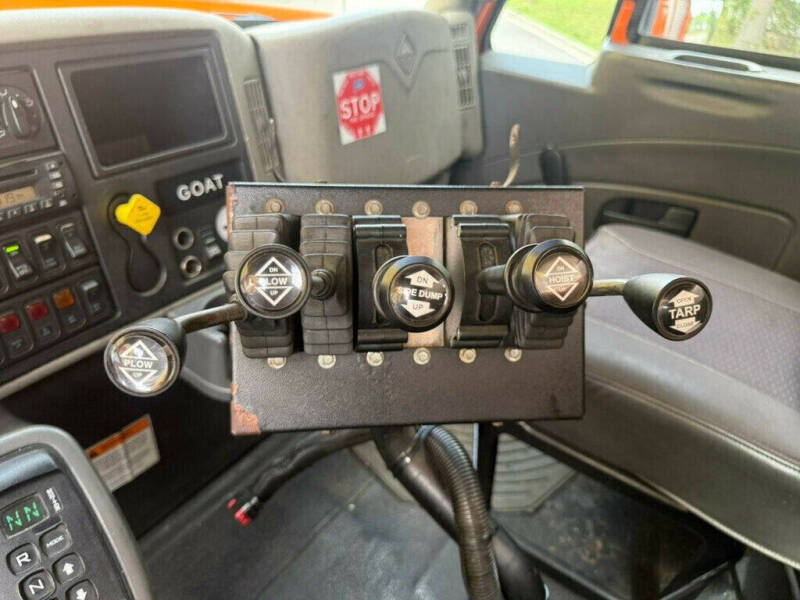 2013 International WorkStar 7400