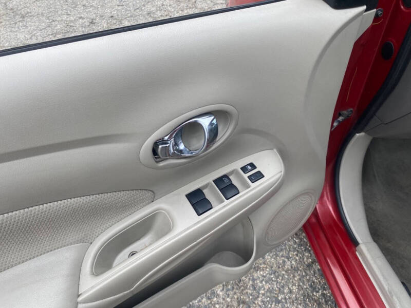 2015 Nissan Versa 1.6 SV