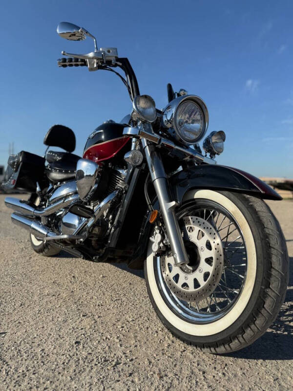 2013 Suzuki Boulevard C50T for sale at CHROME CYCLES LLC in Midlothian TX