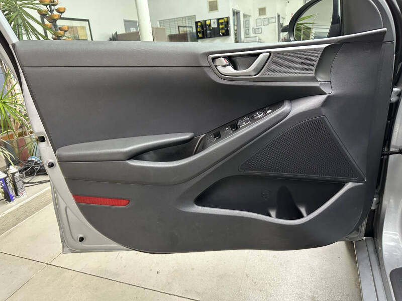 2020 Hyundai Ioniq Electric SE