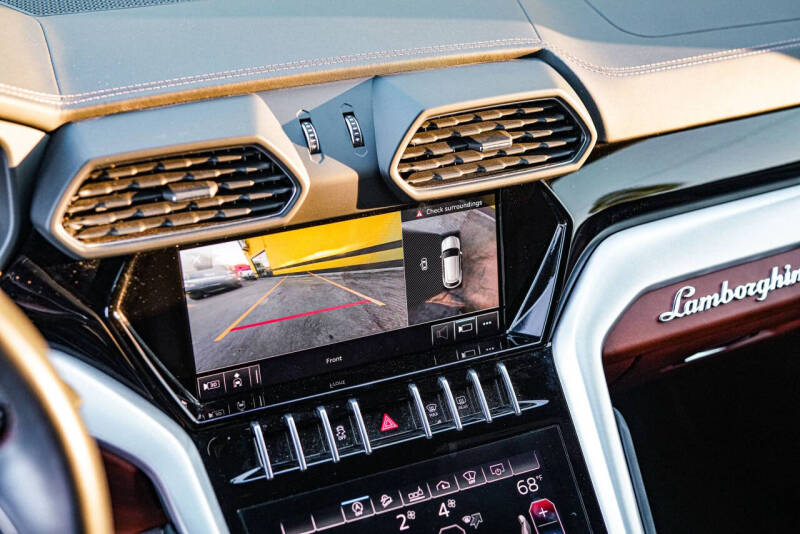 2020 Lamborghini Urus