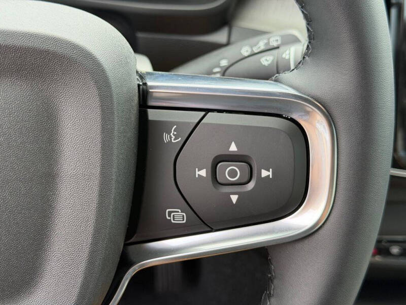 2026 Volvo EX40 Plus