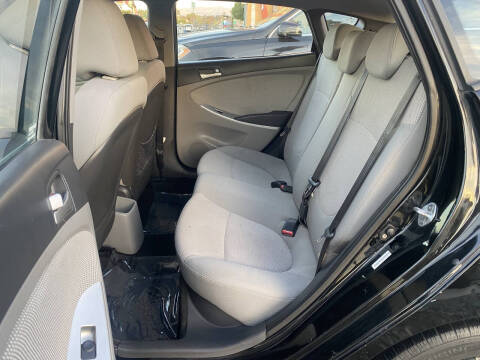 2012 Hyundai Accent GS