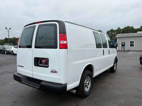 2022 GMC Savana 2500