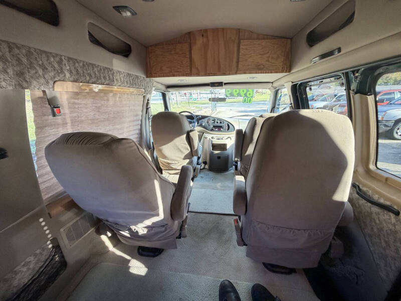 2000 Ford E-Series E-150