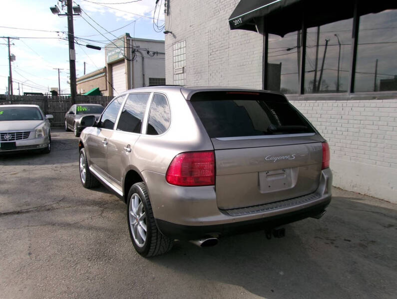 2004 Porsche Cayenne S
