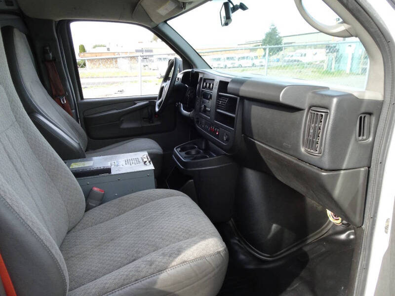 2014 Chevrolet Express Cargo Work Van - Photo 15