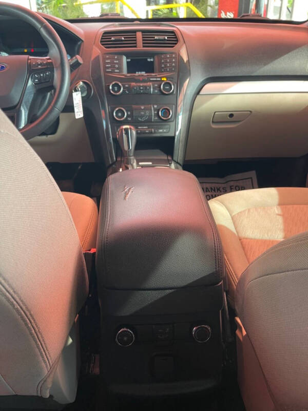 2018 Ford Explorer