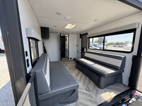 2022 Forest River Ozark 2700TH