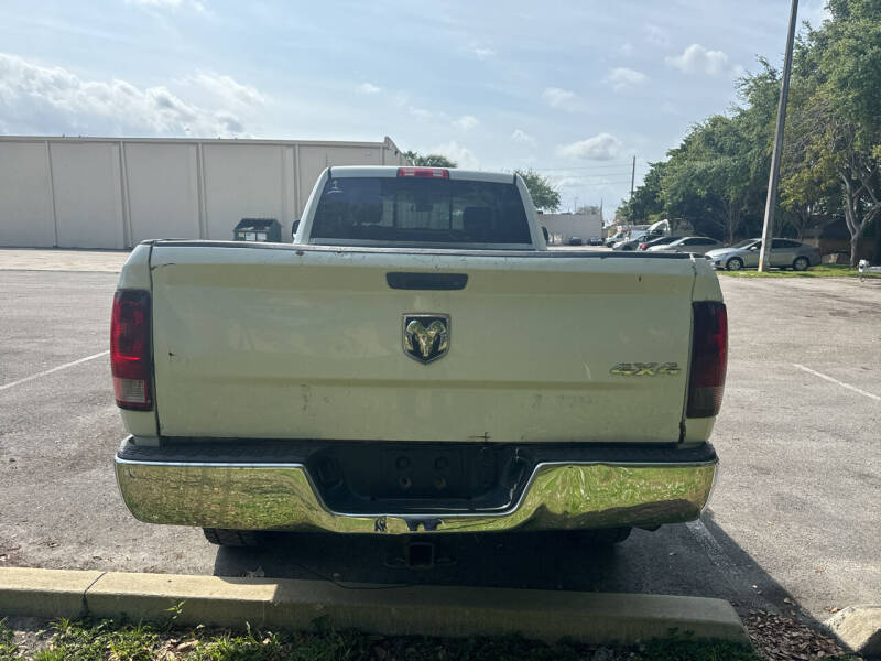 2017 RAM Ram 3500 Pickup SLT photo 4