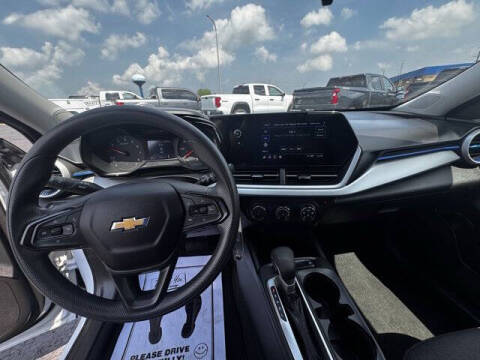 2025 Chevrolet Trax LS