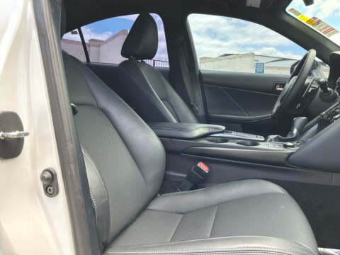 2023 Lexus IS 300