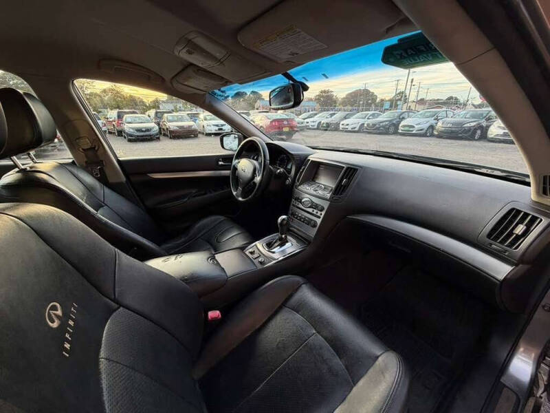 2010 Infiniti G37 Sedan x Anniversary Edition