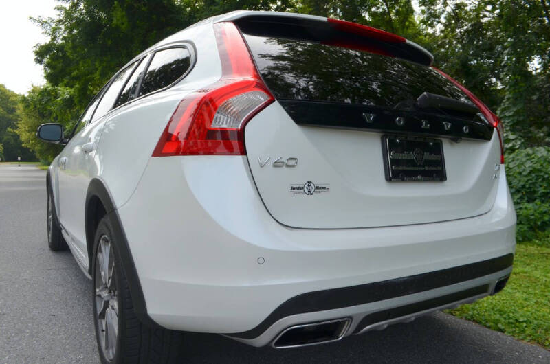 2018 Volvo V60 Cross Country T5 Premier