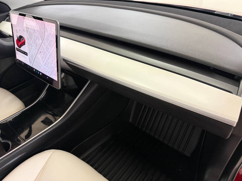 2019 Tesla Model 3 Base photo 34