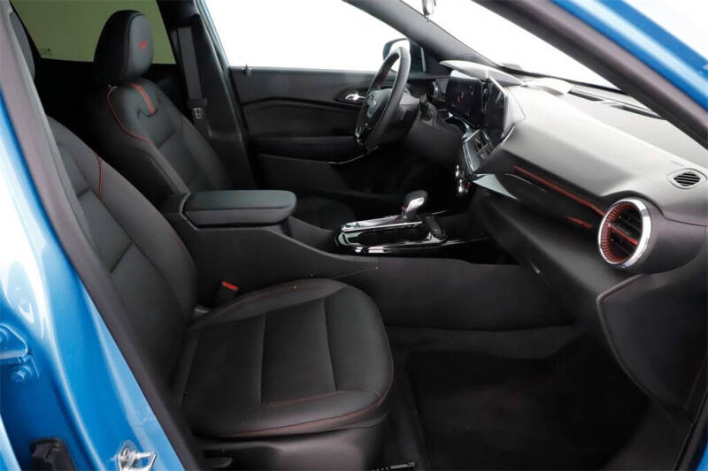 2025 Chevrolet Trax RS