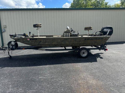 2017 Tracker Grizzly