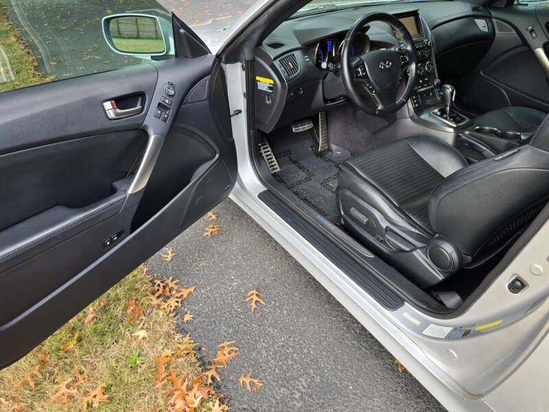 2016 Hyundai Genesis Coupe